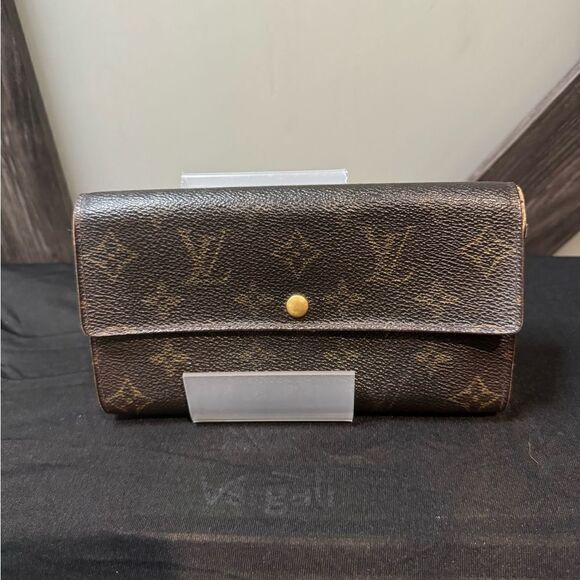 Louis Vuitton Vintage Sarah Wallet - Picture 3 of 10